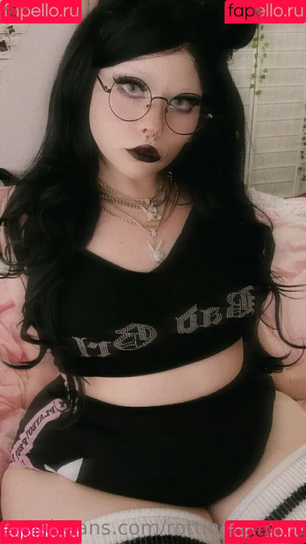 rottingnxmph Onlyfans Photo Gallery 
