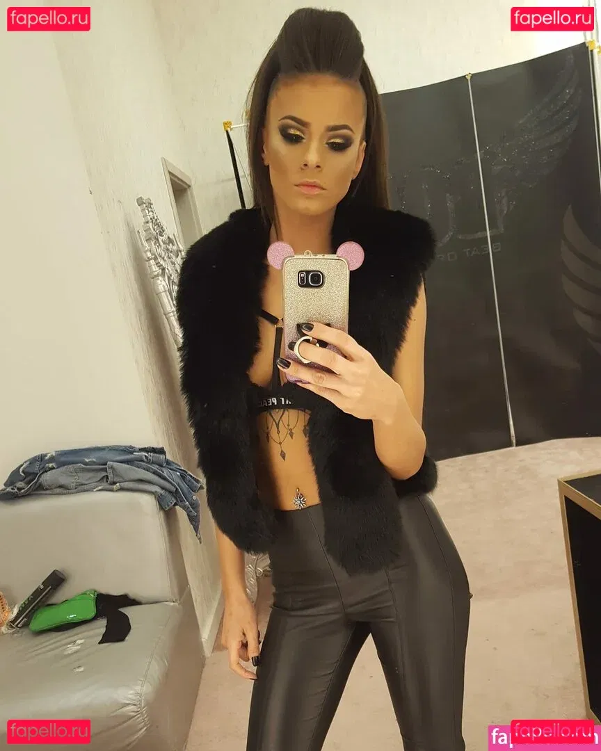 AndreeaNicoletaDinu Onlyfans Photo Gallery 