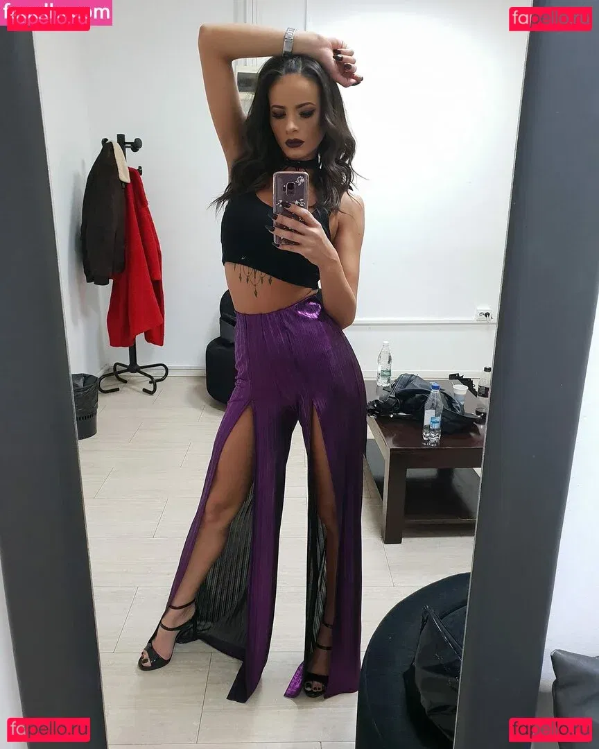 AndreeaNicoletaDinu Onlyfans Photo Gallery 