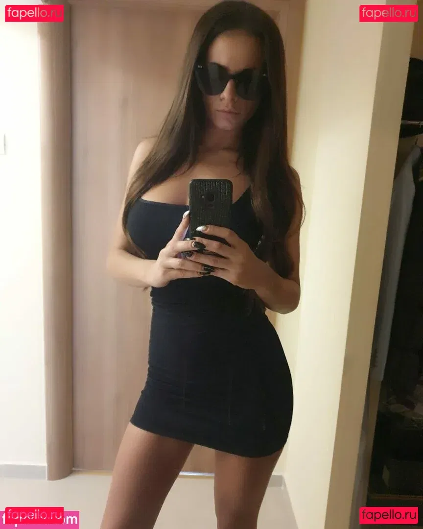 AndreeaNicoletaDinu Onlyfans Photo Gallery 