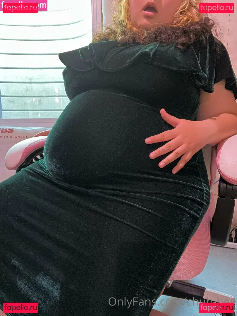 chub-bee Onlyfans Photo Gallery 