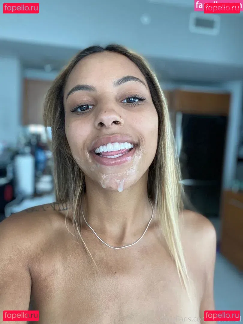 tinderfreak18 Onlyfans Photo Gallery 