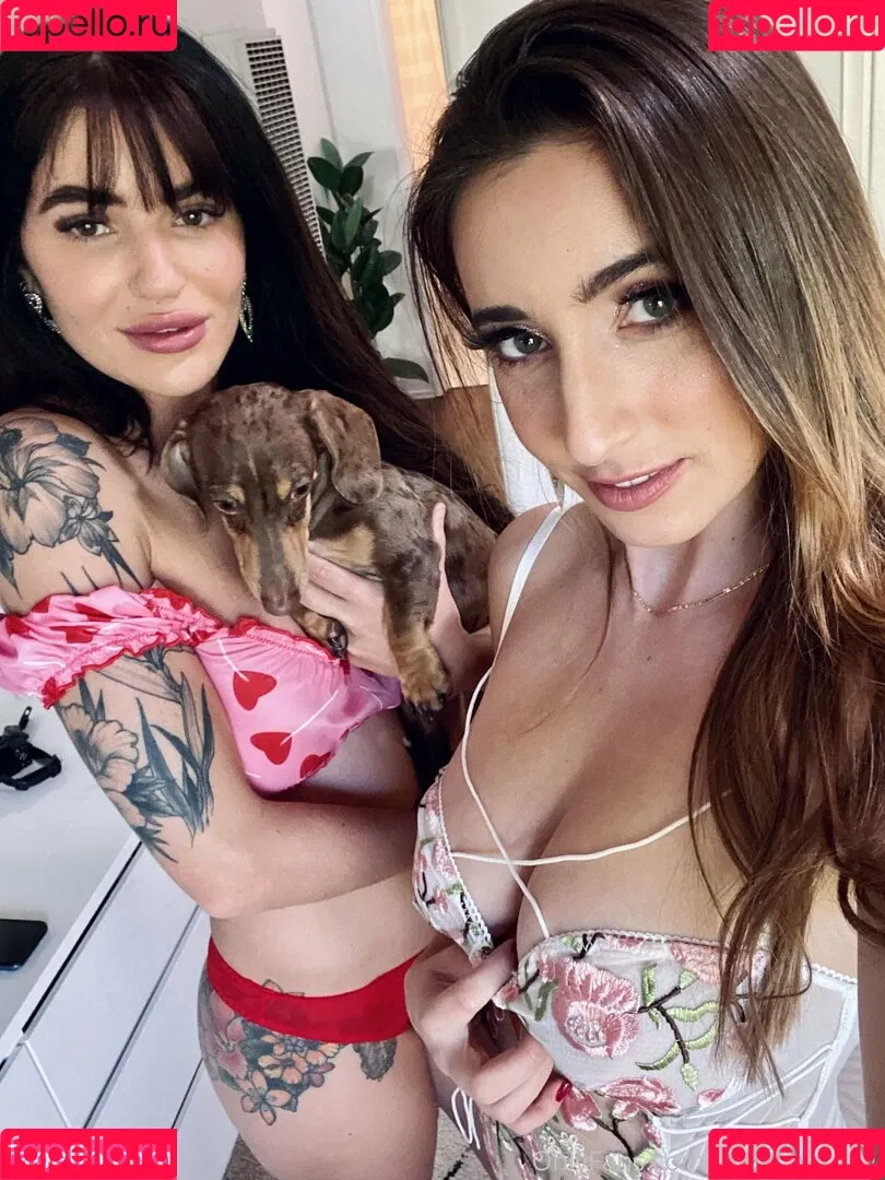 christinakhalil Onlyfans Photo Gallery 
