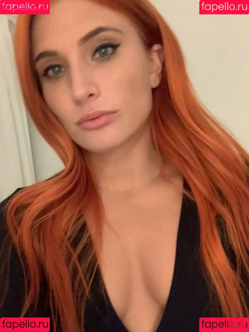 Luna Leelove Onlyfans Photo Gallery 