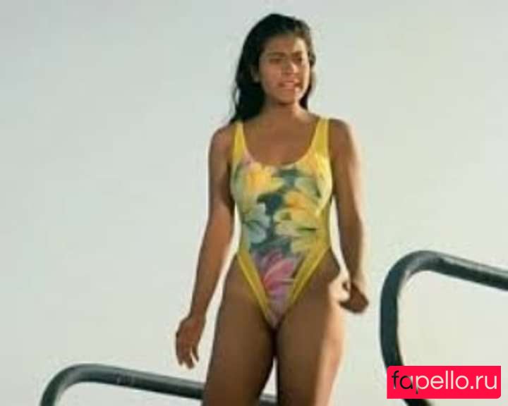 Kajol Devgn Nude Onlyfans Photo 11