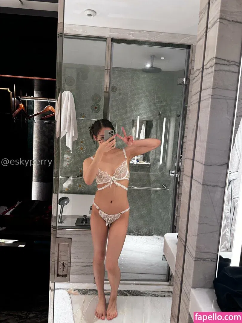 eskyperry Onlyfans Photo Gallery 