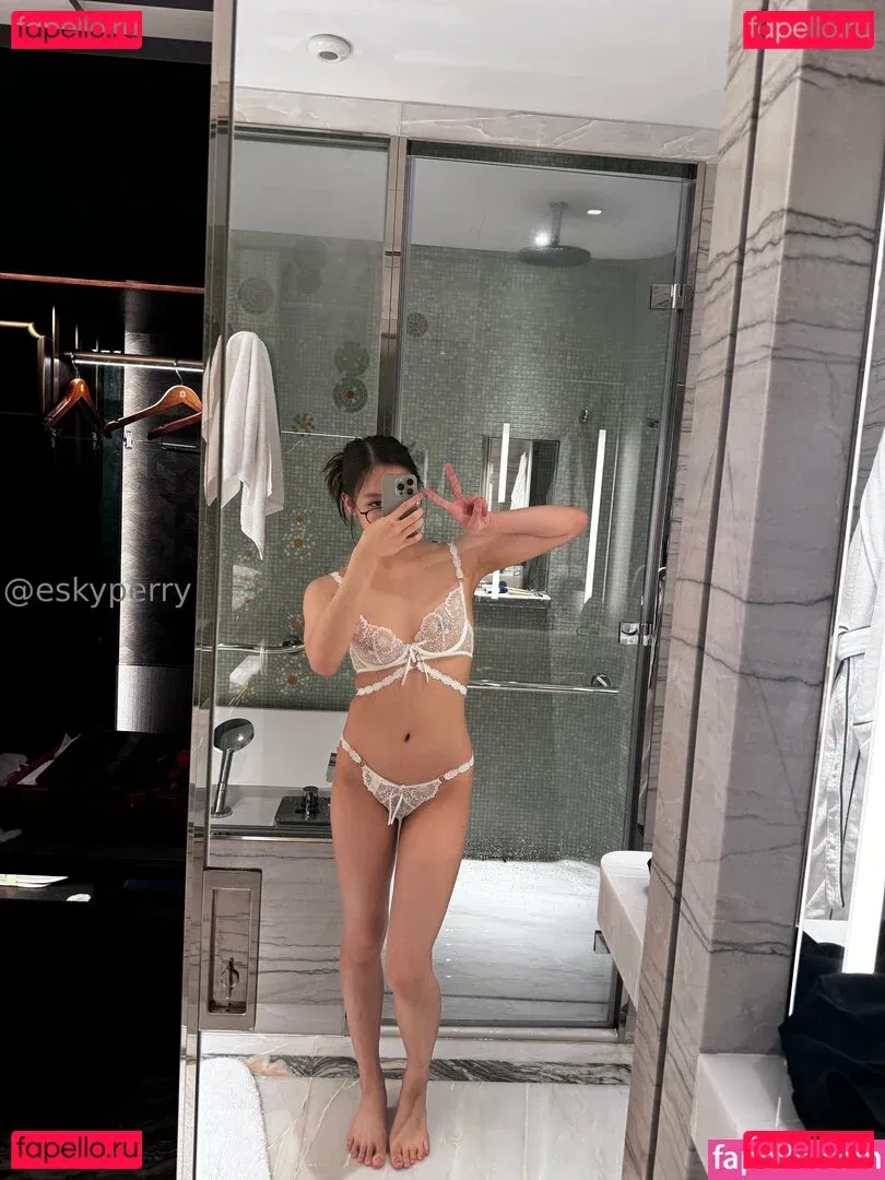 eskyperry Onlyfans Photo Gallery 