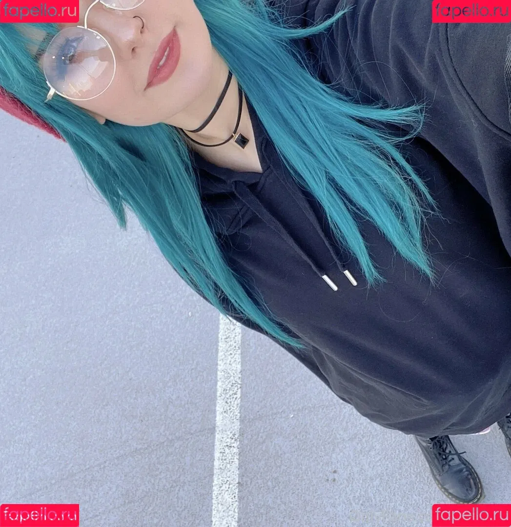otome.exe Onlyfans Photo Gallery 