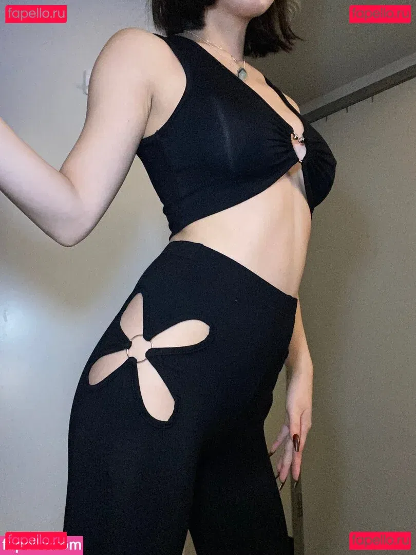 Earth’s ASMR Onlyfans Photo Gallery 