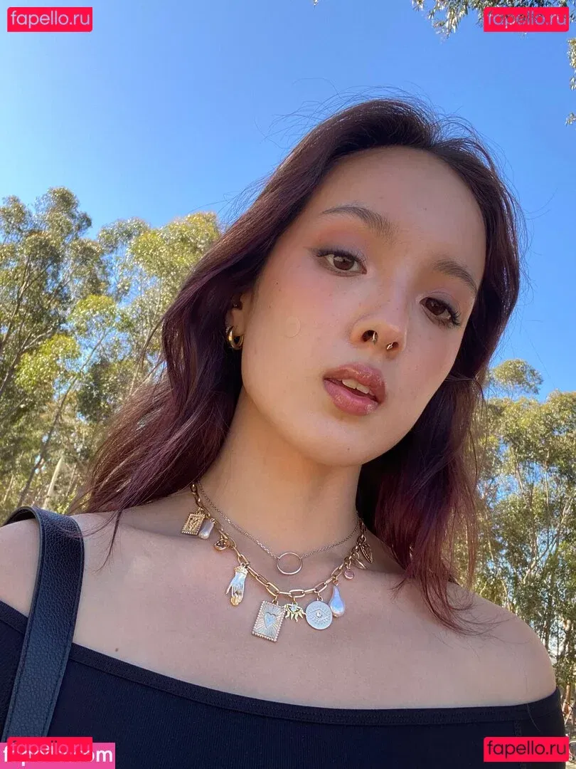 Earth’s ASMR Onlyfans Photo Gallery 