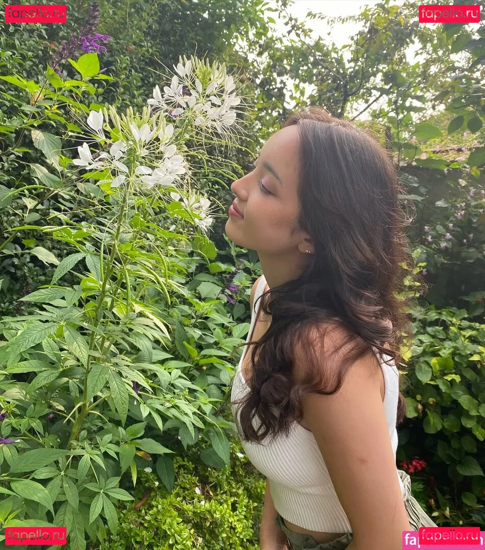 Earth’s ASMR Onlyfans Photo Gallery 