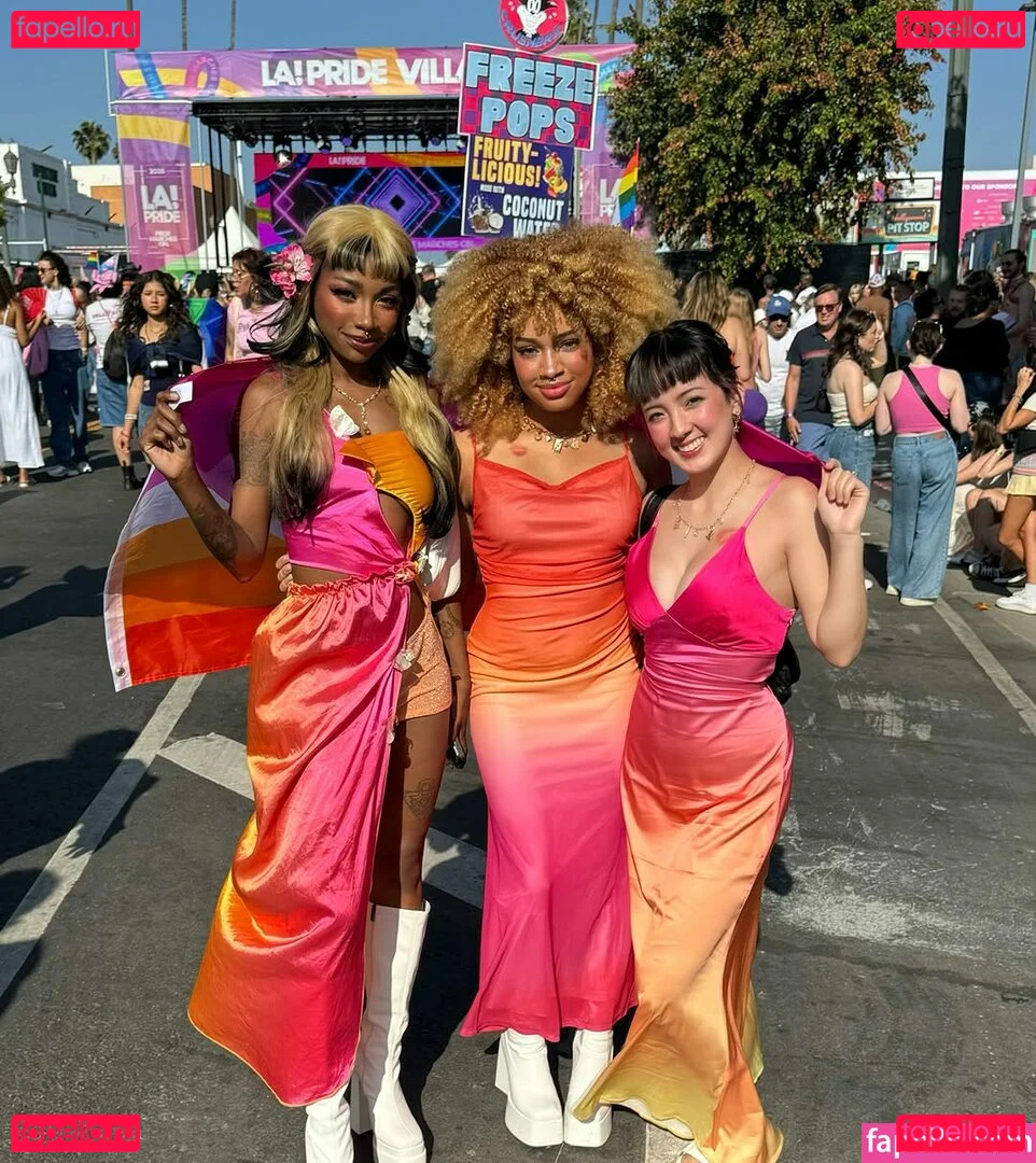 Earth’s ASMR Onlyfans Photo Gallery 