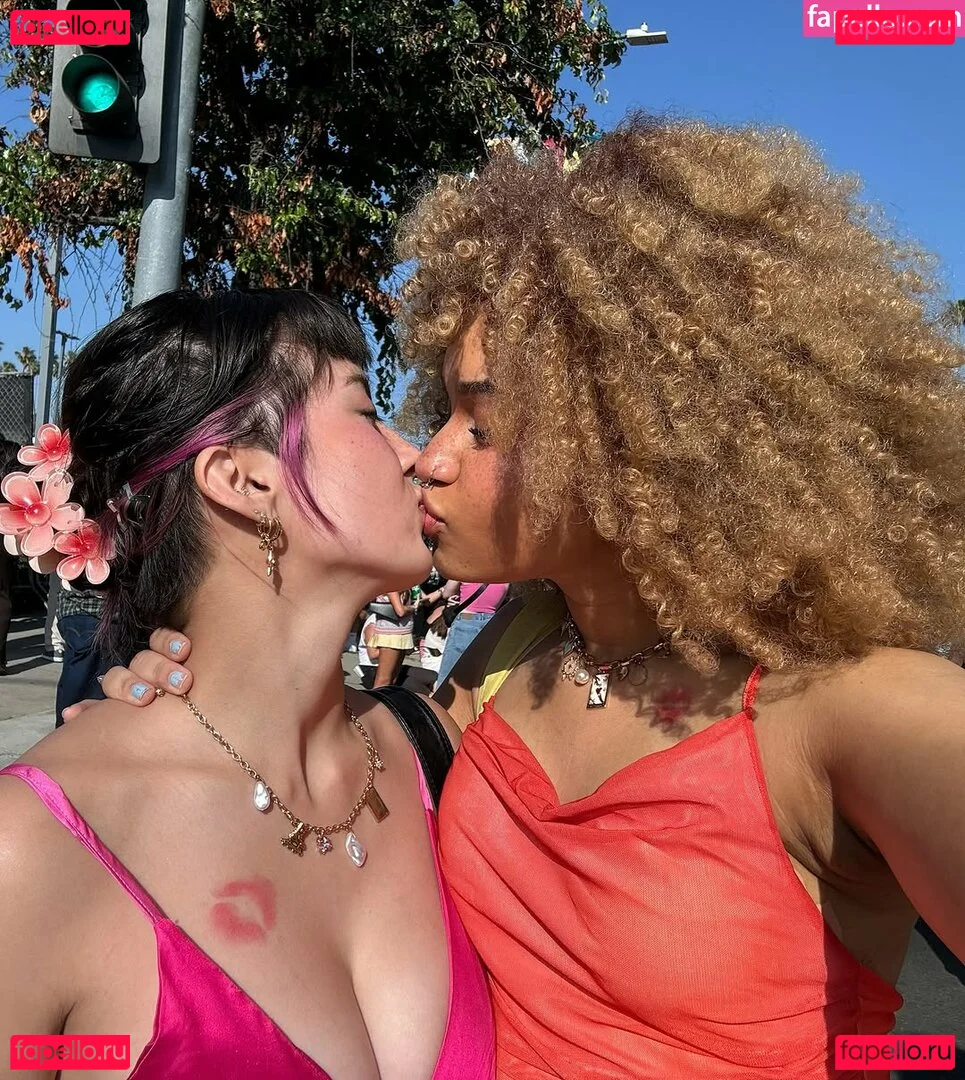 Earth’s ASMR Onlyfans Photo Gallery 