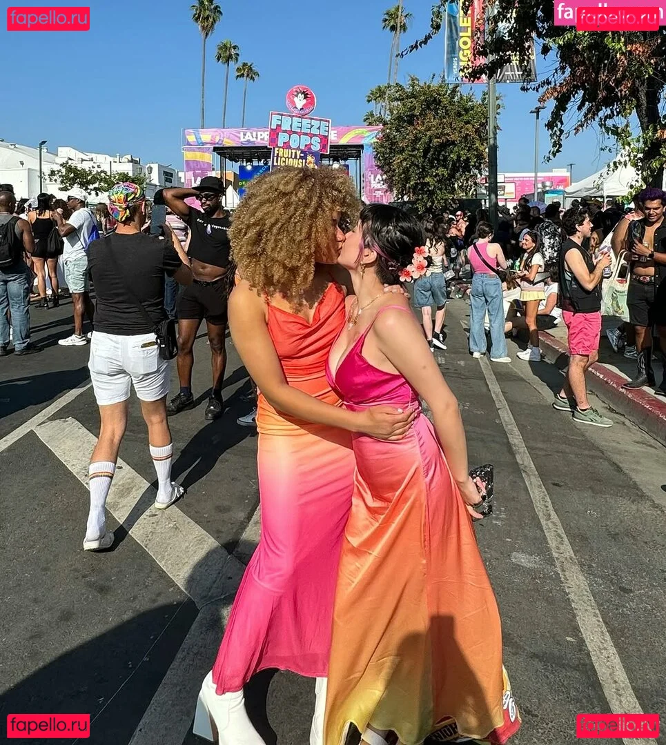 Earth’s ASMR Onlyfans Photo Gallery 