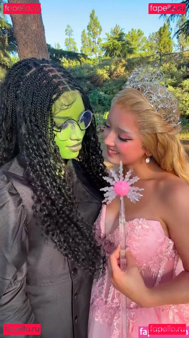 Earth’s ASMR Onlyfans Photo Gallery 