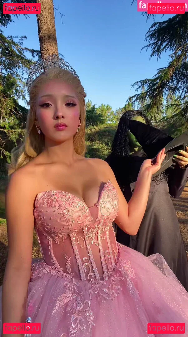 Earth’s ASMR Onlyfans Photo Gallery 