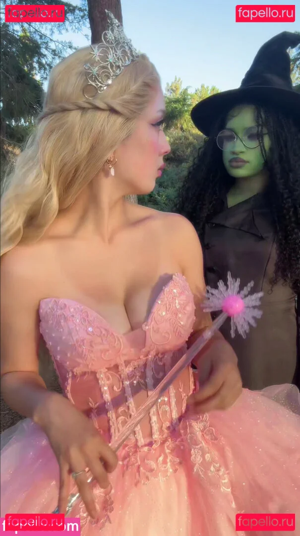 Earth’s ASMR Onlyfans Photo Gallery 