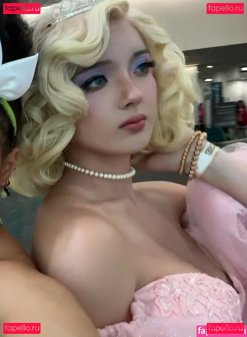 Earth’s ASMR Onlyfans Photo Gallery 