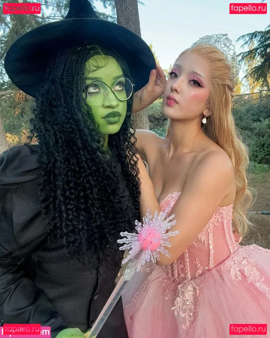 Earth’s ASMR Onlyfans Photo Gallery 