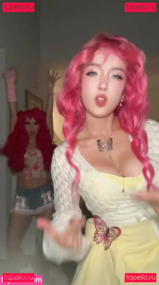 Earth’s ASMR Onlyfans Photo Gallery 