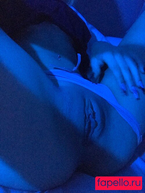 Rochiii222 Nude Onlyfans Photo 38