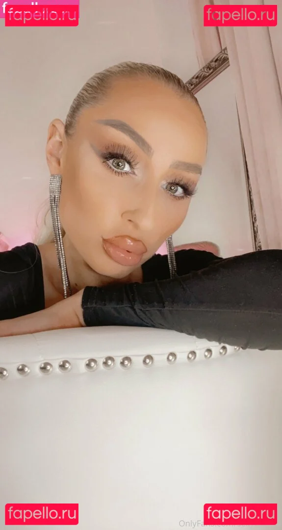 Sexyvenera Onlyfans Photo Gallery 