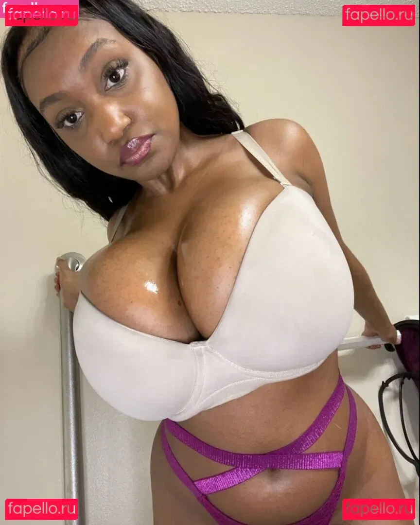 Riv Jones Onlyfans Photo Gallery 