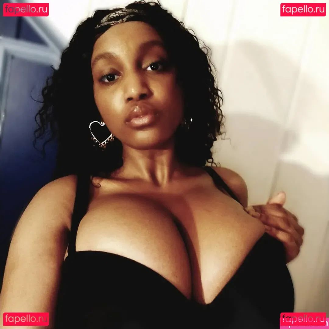 Riv Jones Onlyfans Photo Gallery 