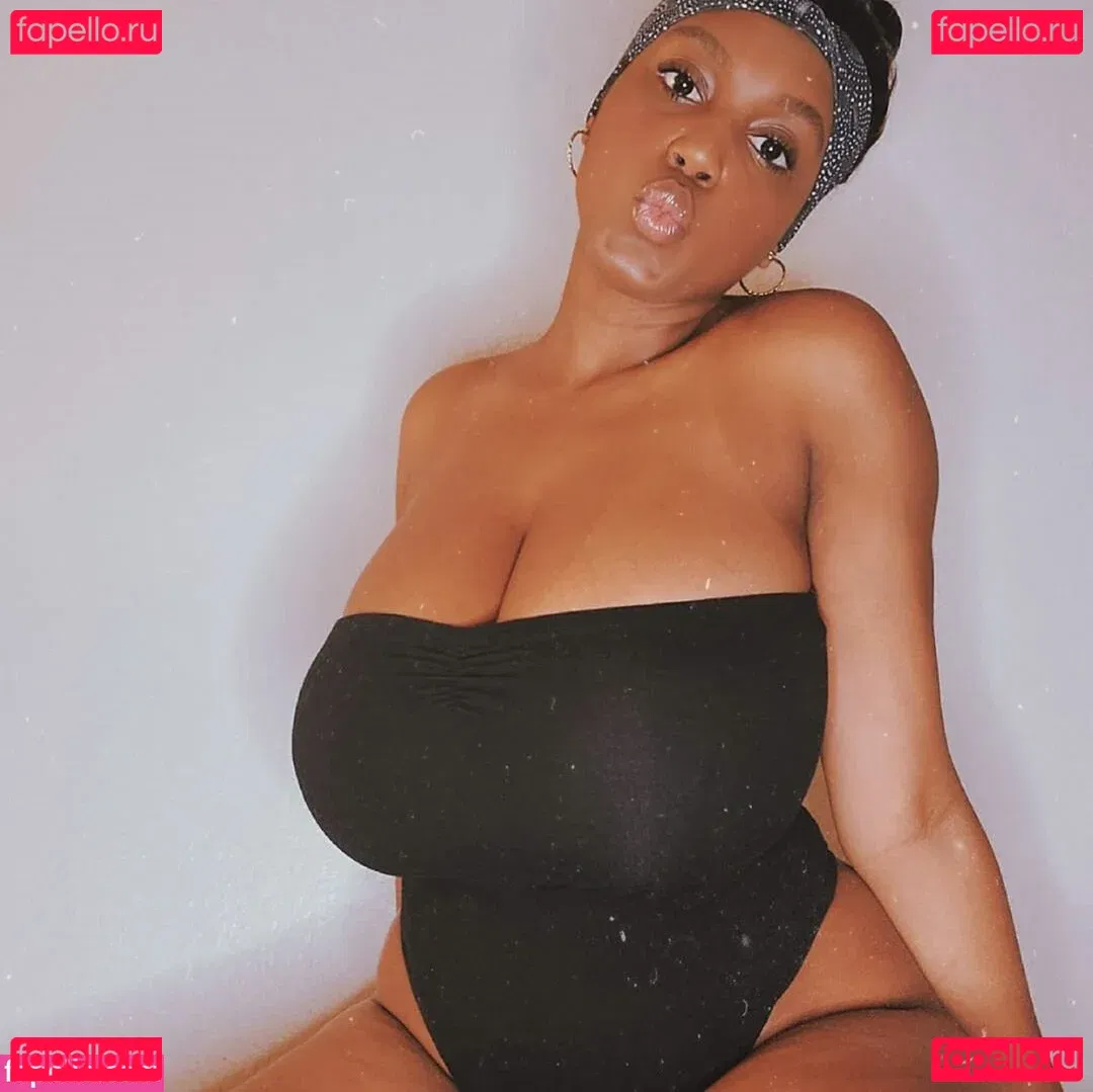 Riv Jones Onlyfans Photo Gallery 