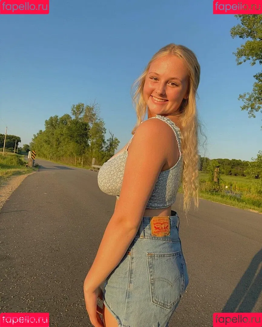 Anya Marie Onlyfans Photo Gallery 