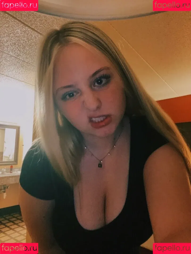 Anya Marie Onlyfans Photo Gallery 