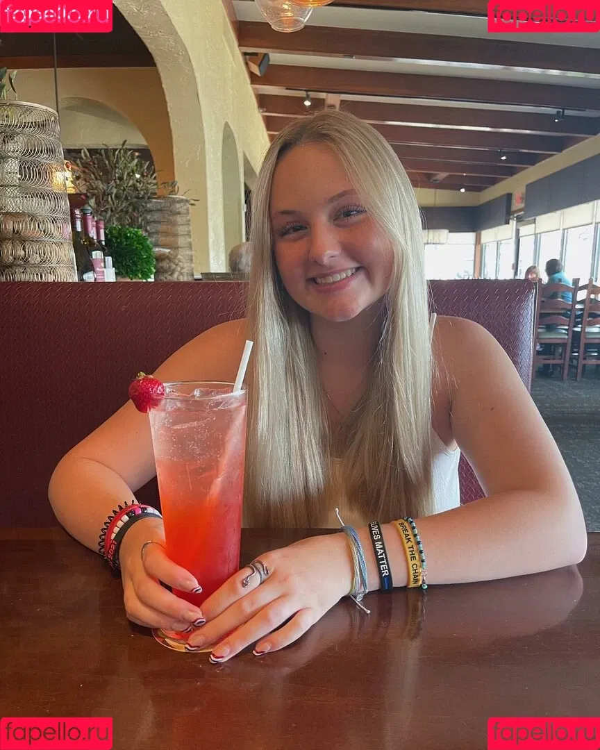 Anya Marie Onlyfans Photo Gallery 