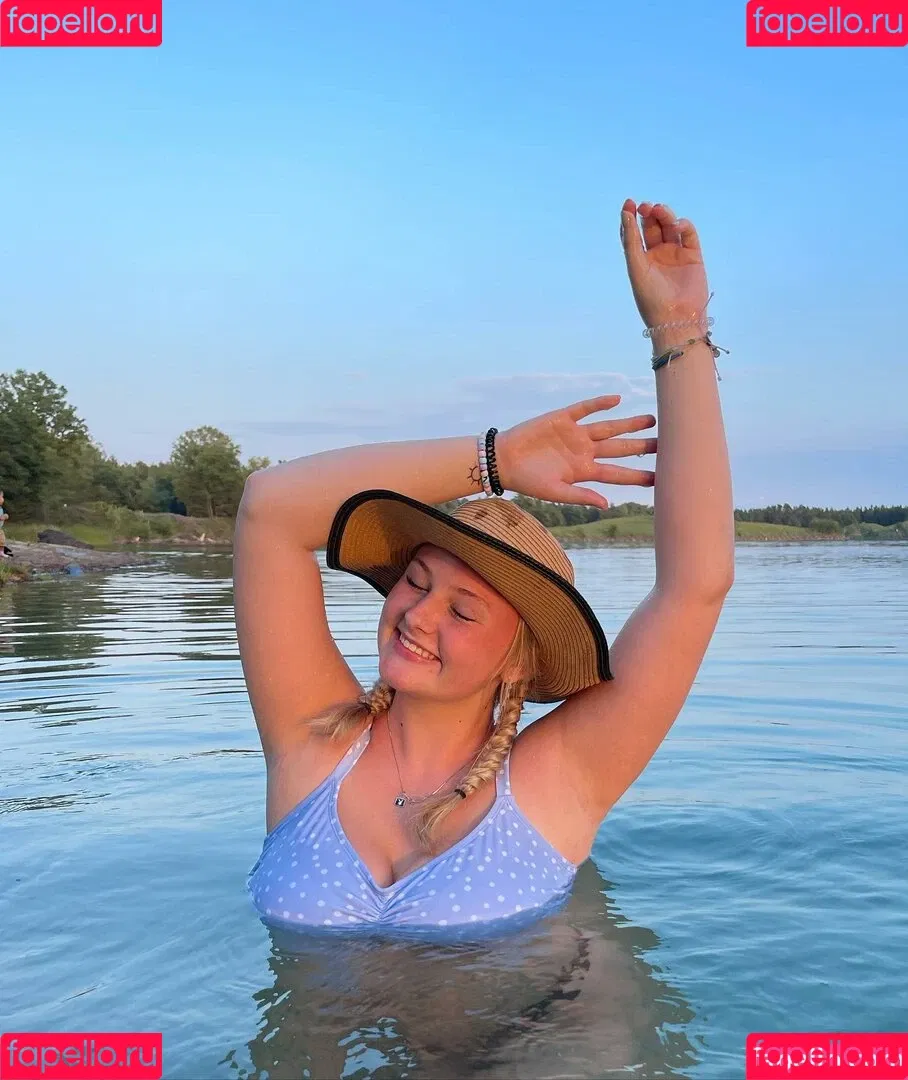 Anya Marie Onlyfans Photo Gallery 