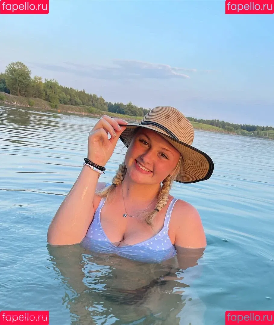 Anya Marie Onlyfans Photo Gallery 