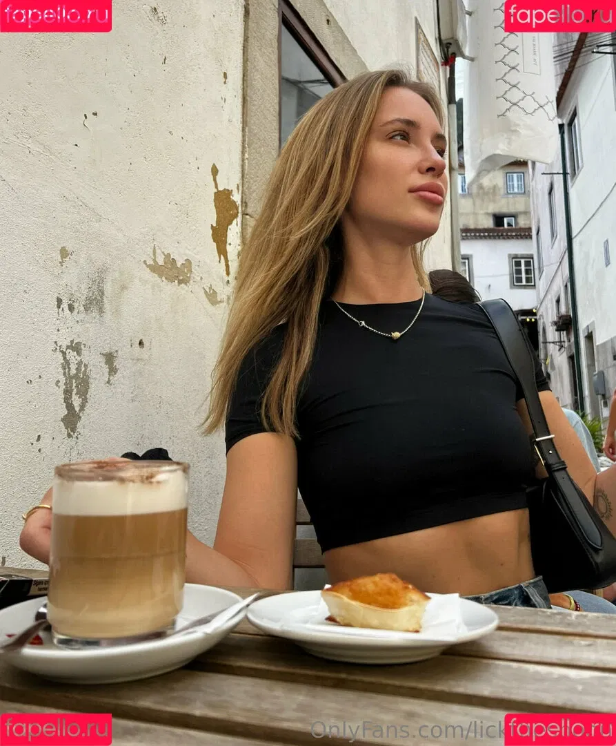 The Baker Next Door Onlyfans Photo Gallery 