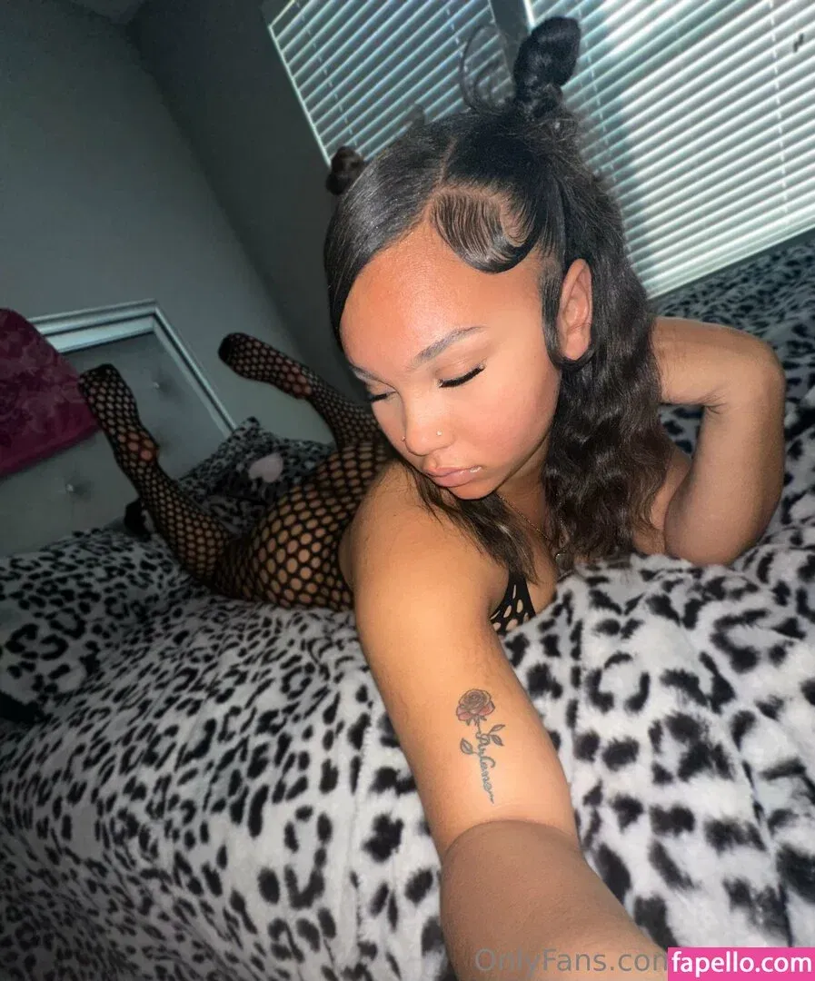 xkayxxe Onlyfans Photo Gallery 