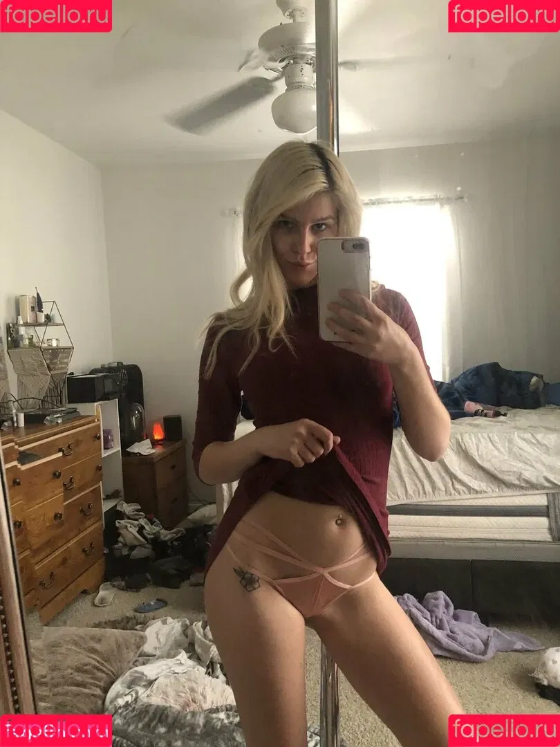 meganholly00 Onlyfans Photo Gallery 