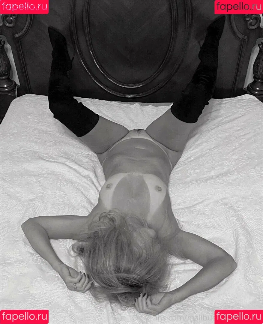 malibustringskristen Onlyfans Photo Gallery 