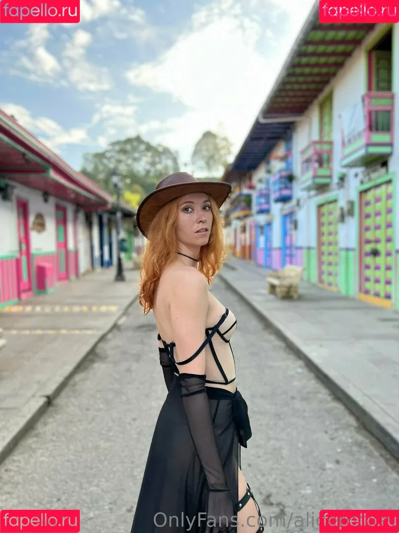 alicerocket Onlyfans Photo Gallery 