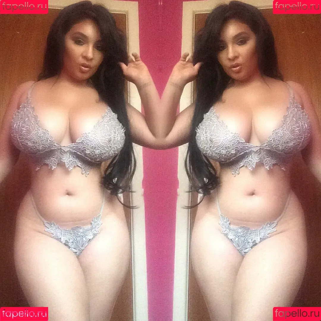 Zoe Leanne Cooper Onlyfans Photo Gallery 