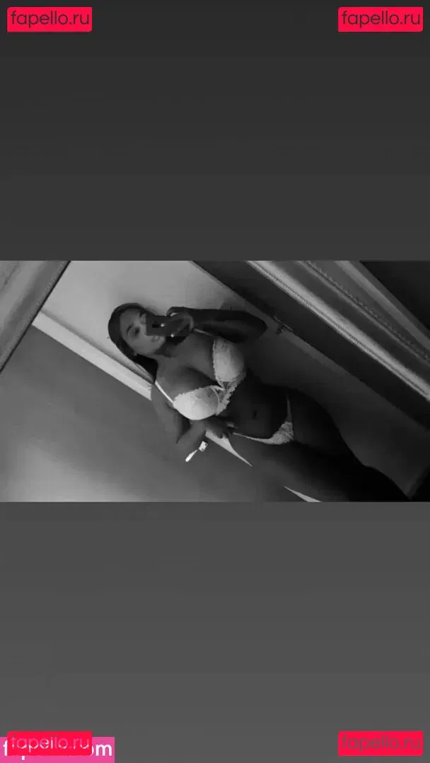 Zoe Leanne Cooper Onlyfans Photo Gallery 