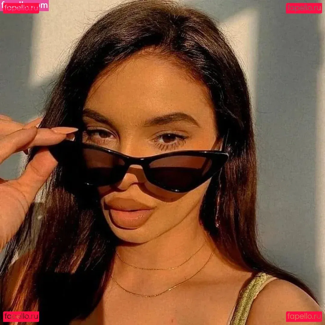 Zoe Leanne Cooper Onlyfans Photo Gallery 