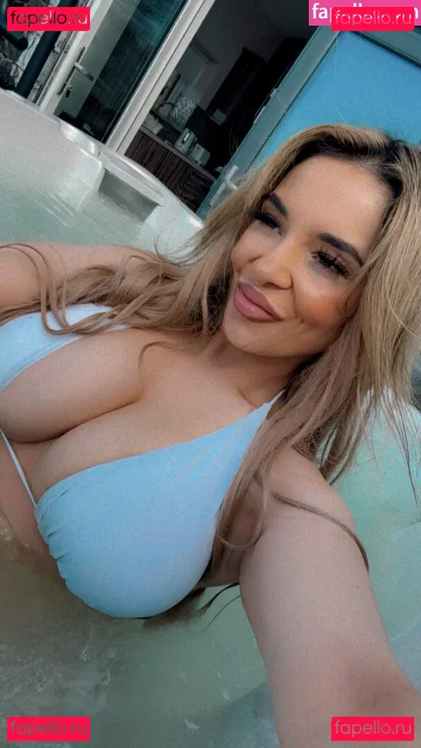 Zoe Leanne Cooper Onlyfans Photo Gallery 