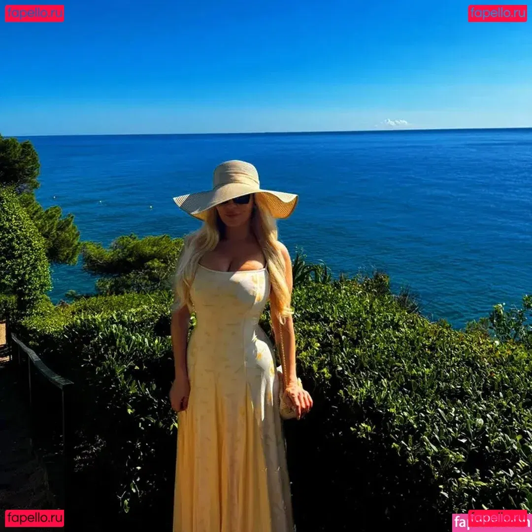 Zoe Leanne Cooper Onlyfans Photo Gallery 