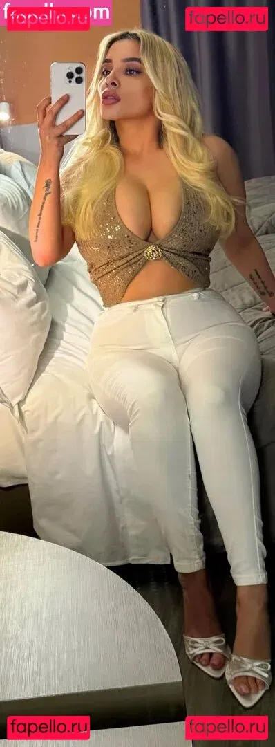 Zoe Leanne Cooper Onlyfans Photo Gallery 