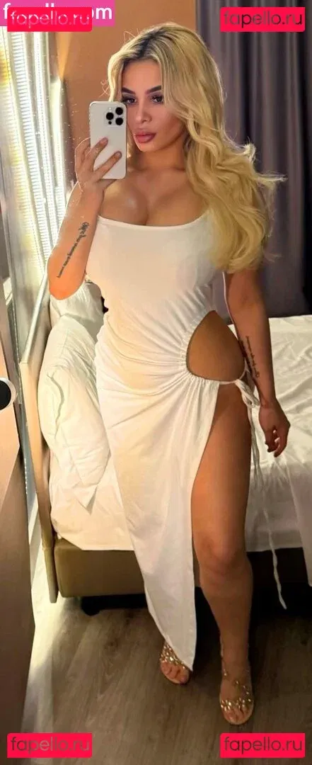 Zoe Leanne Cooper Onlyfans Photo Gallery 