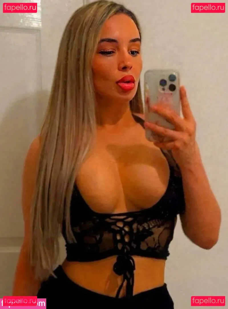 Zoe Leanne Cooper Onlyfans Photo Gallery 