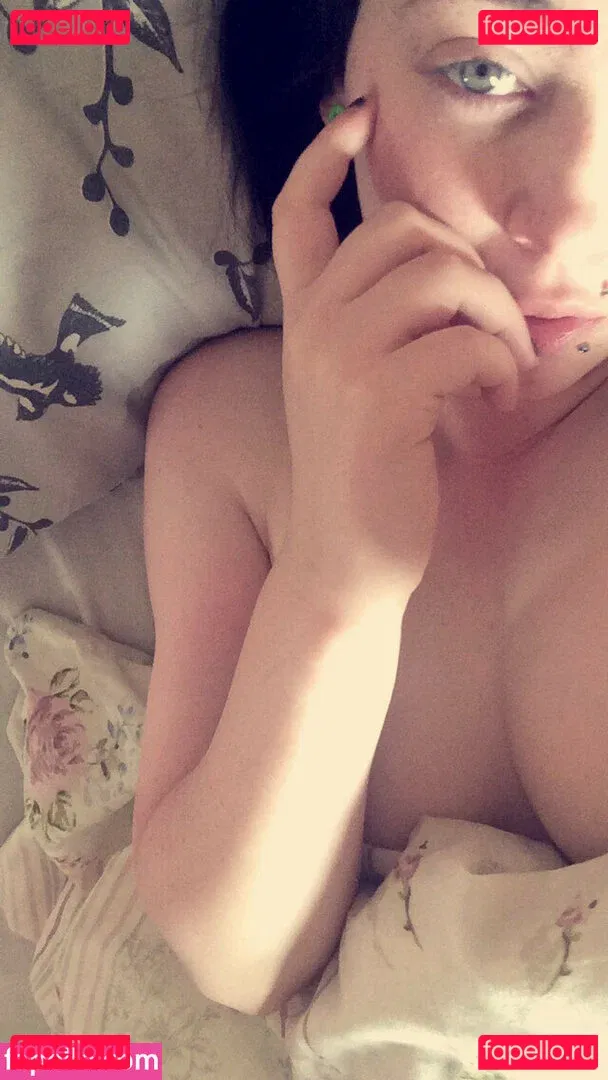 Rising Phoenix Onlyfans Photo Gallery 