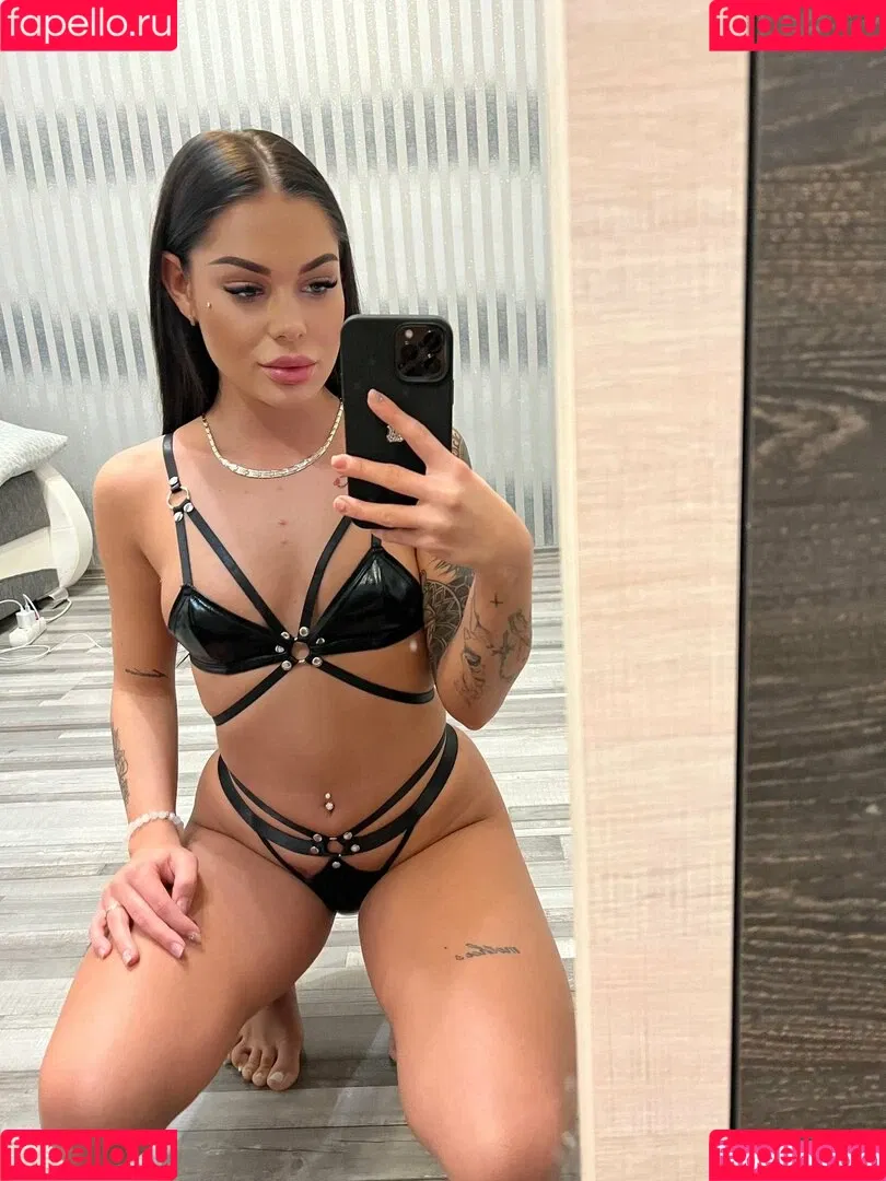 Buczku Lili Onlyfans Photo Gallery 