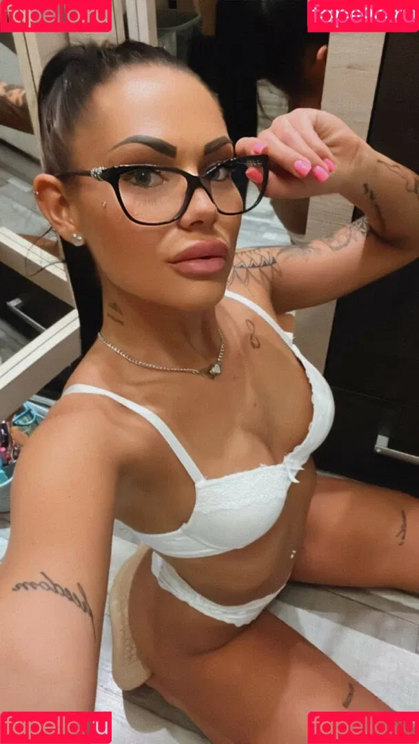 Buczku Lili Onlyfans Photo Gallery 
